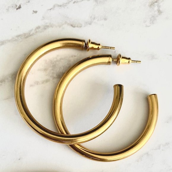 Gold Plated Lightweight Large or Medium Hoop Earrings - Picture 12 of 14